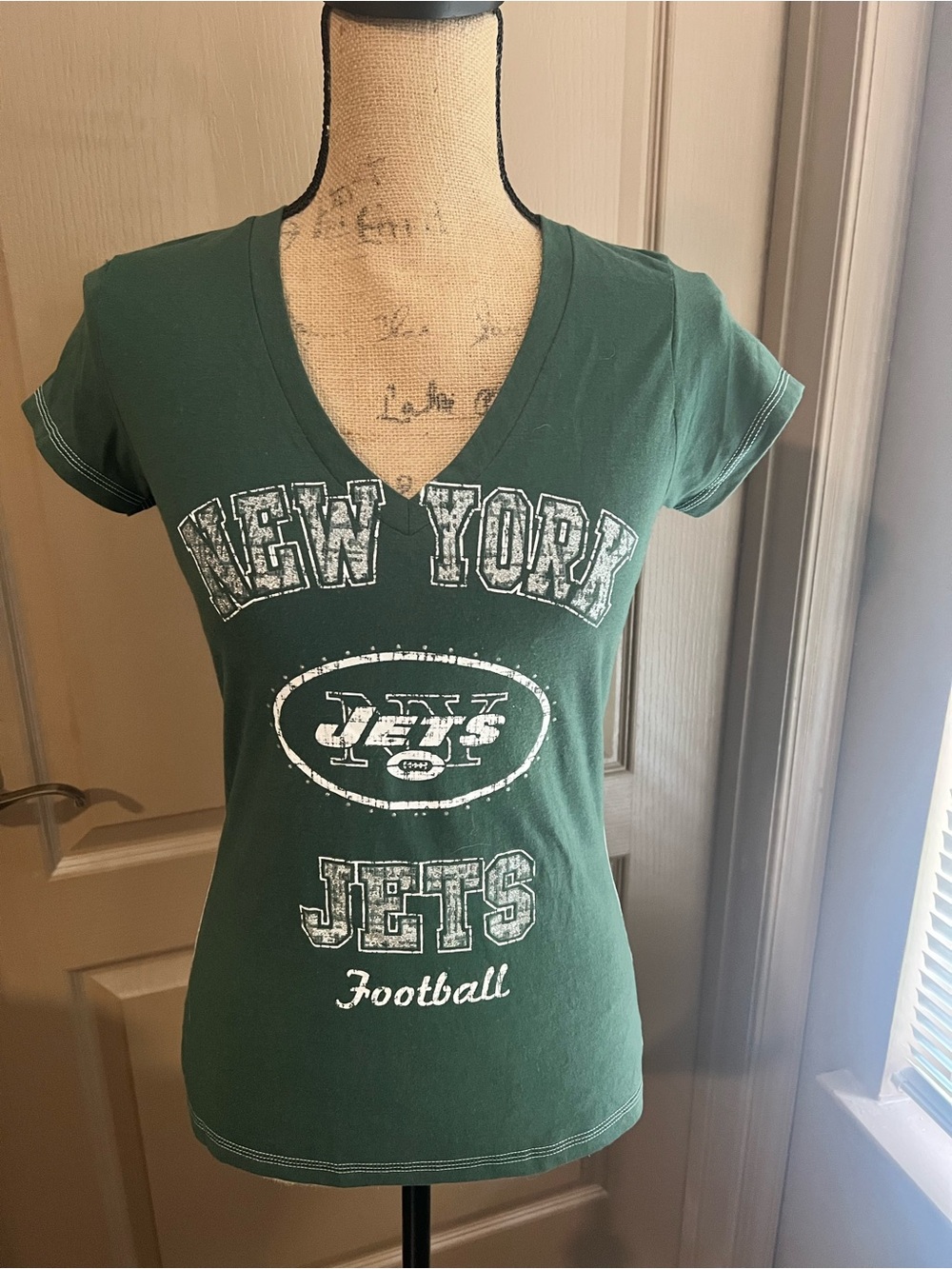 NY JETS Team Apparel Women's Green V Neck Short Sleeve Tee